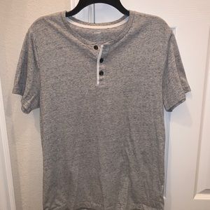 Old navy T-shirt with buttons